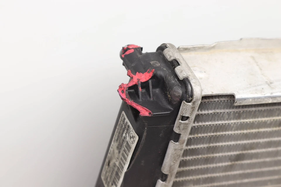 2006 BMW 325I - Radiador 7562079 - Imagem 3 de 4