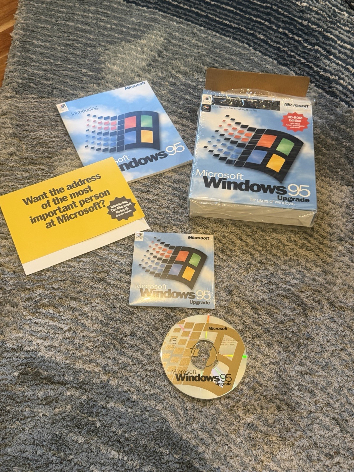 Windows 95 Upgrade Big Box Microsoft Vintage OS w/ CD, Product Key, IE