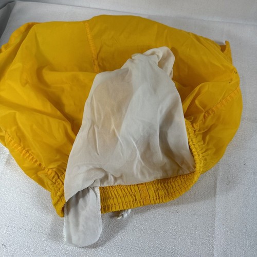 Vintage 80s Kids Medium Lined Nylon Running Jogging Soccer Shorts Yellow - Picture 8 of 9