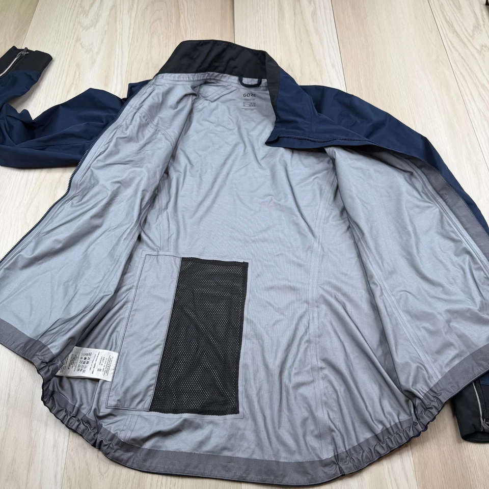 Chaqueta de ciclismo Gore Wear para hombre azul cremallera completa cuello alto Gore Tex talla M Foto 2 de 4