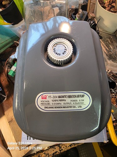 YT-304 4 outlets Magnetic Vibration Aquarium Air Pump 8.5W 110-120V 60Hz 120 gal