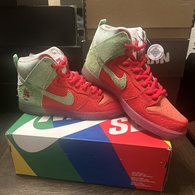Nike SB Dunk High Strawberry Cough Sneakers Size 11.5 DS