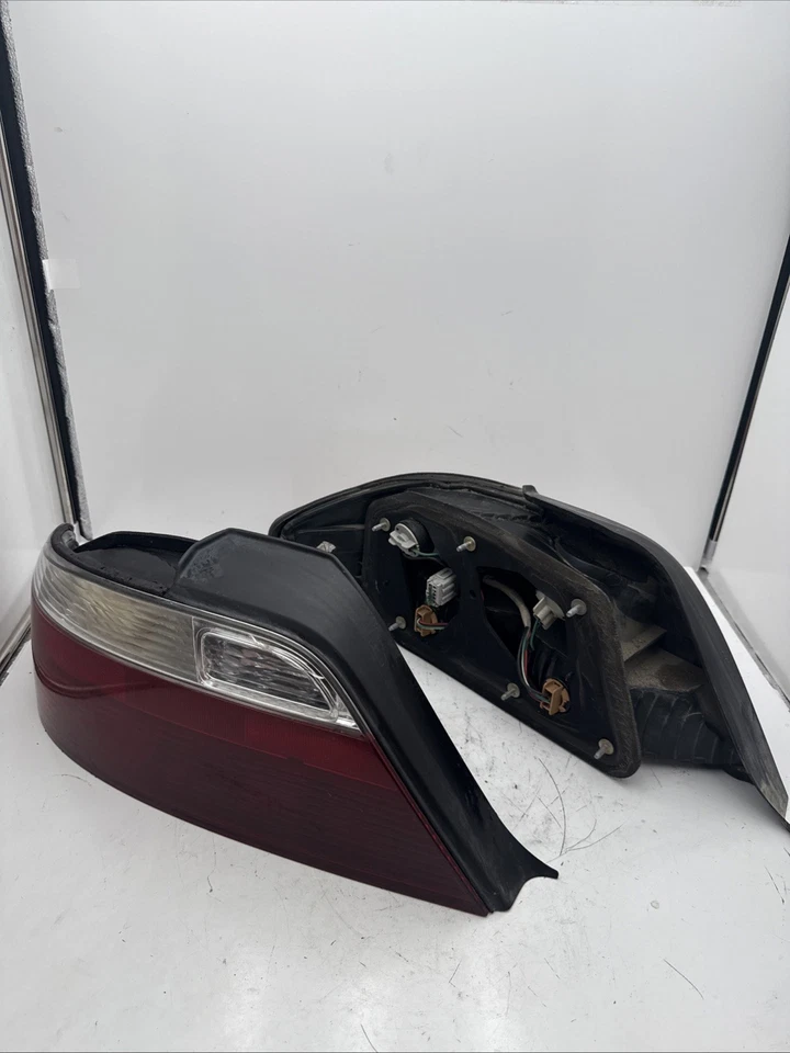 Par de luces traseras laterales izquierda y derecha Acura TL 2003 OEM Foto 4 de 4