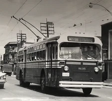 Trackless Trolley Bus Toronto Transit Commission TTC #9135 Route 89 Weston Photo