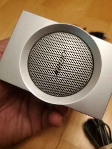 Bose Companion 3 Multimedia Computer Speaker System Graphite/Silver - Picture 9 of 9