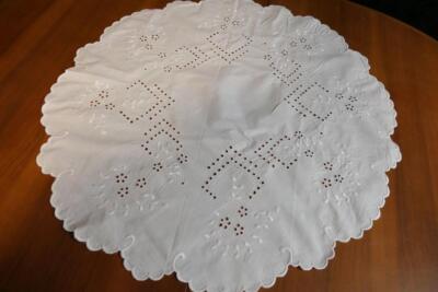EXQUISITE ALTE HANDARBEIT LEINEN RONDELL LOCH/PLATTSTI74 68CM R34