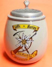 Bierkrug Uffz Korps  Ausb Kp 1/8 Murnau mit Wappen auf dem Zinndeckel