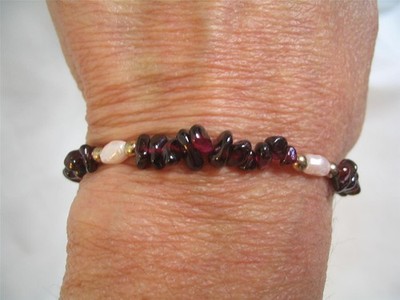 NATURAL RHODOLITE GARNET NUGGET & FRESH WATER PEARL BRACELET ~ 7.5''