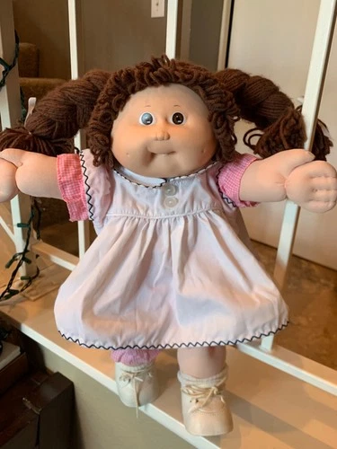 1984 Cabbage Patch Kids Doll Brown Hair KT Factory Fair Skin HM5 Dress Diaper