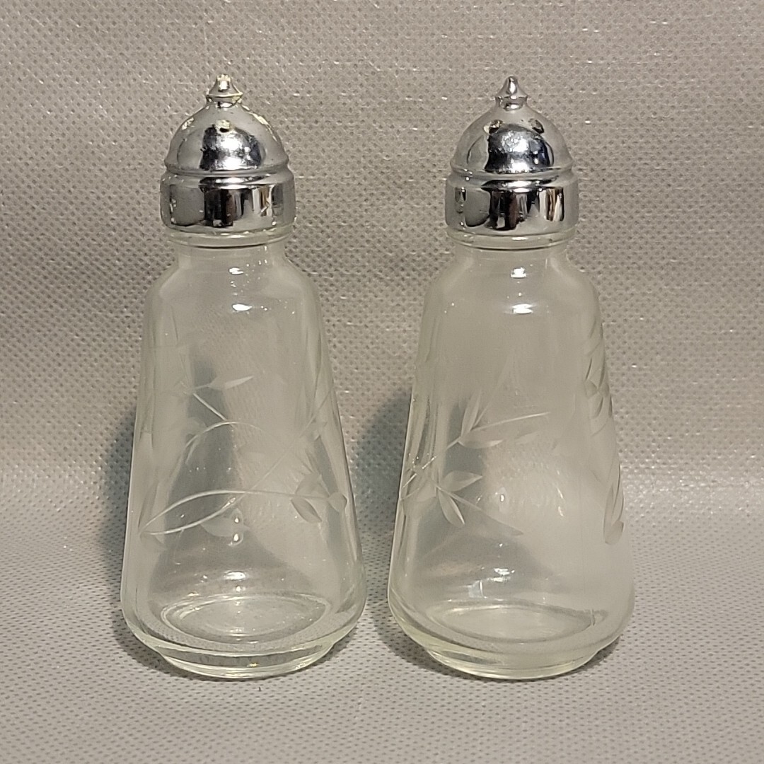 VTG PRINCESS HOUSE HERITAGE PATTERN ETCHED CRYSTAL SALT AND PEPPER SHAKERS