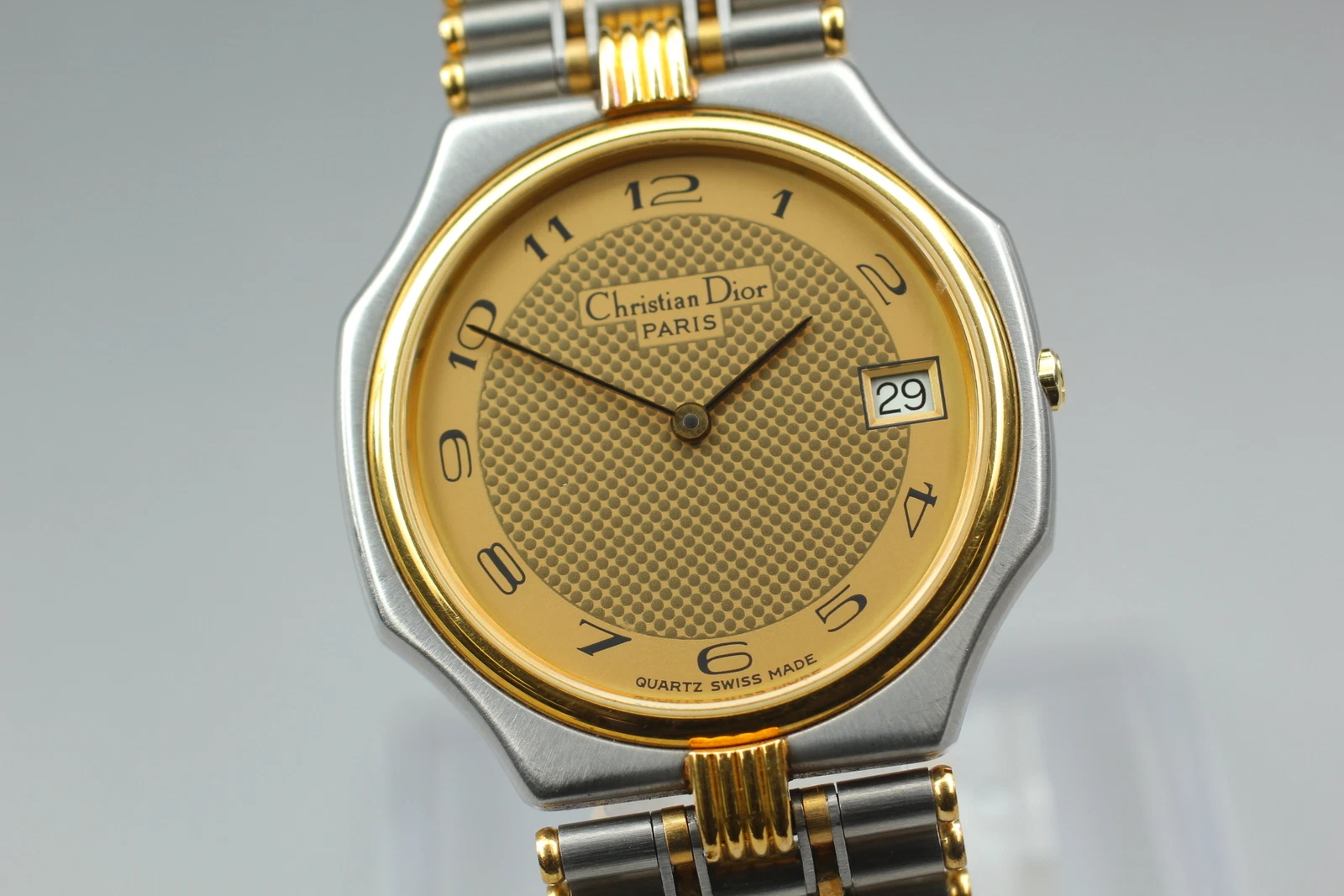 [Presque comme neuve] Montre unisexe Christian Dior 45.14.01 cadran doré 31 mm du Japon