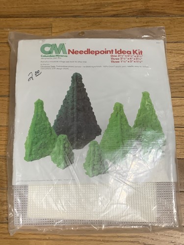 NIP VTG 1978 COLUMBIA MINERVA Christmas Tree needlepoint kit 8241