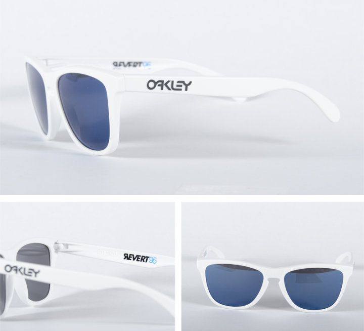 OAKLEY Frogskins ホワイト/レッド OAKLEY Frogskins white frame with bright red raised | Depop