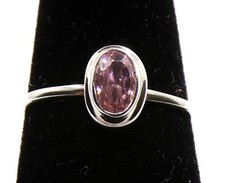 925 Sterling silver pink cubic zirconia small, tiny ring Size 7