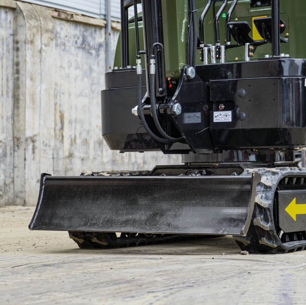 FREE SHIP Mini Excavator 1.3 Ton 22.1hp Mini Digger Crawler Gas HONDA EPA Engine