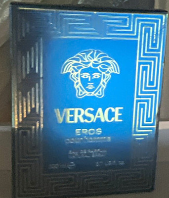 Versace Eros Pour Homme Eau de Parfum Spray 3.4 fl oz Regular Size