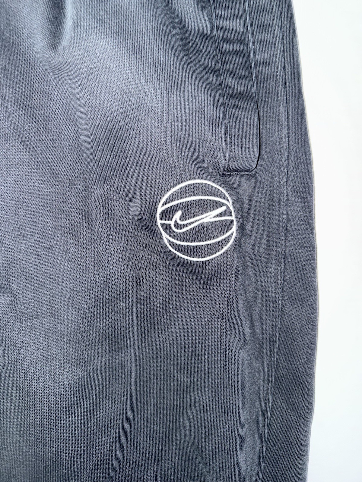 ALTRA Nike Pantaloni da Basket Uomo Dri FIT Edizione Standard con Polsini FB7117 010 Taglia XL