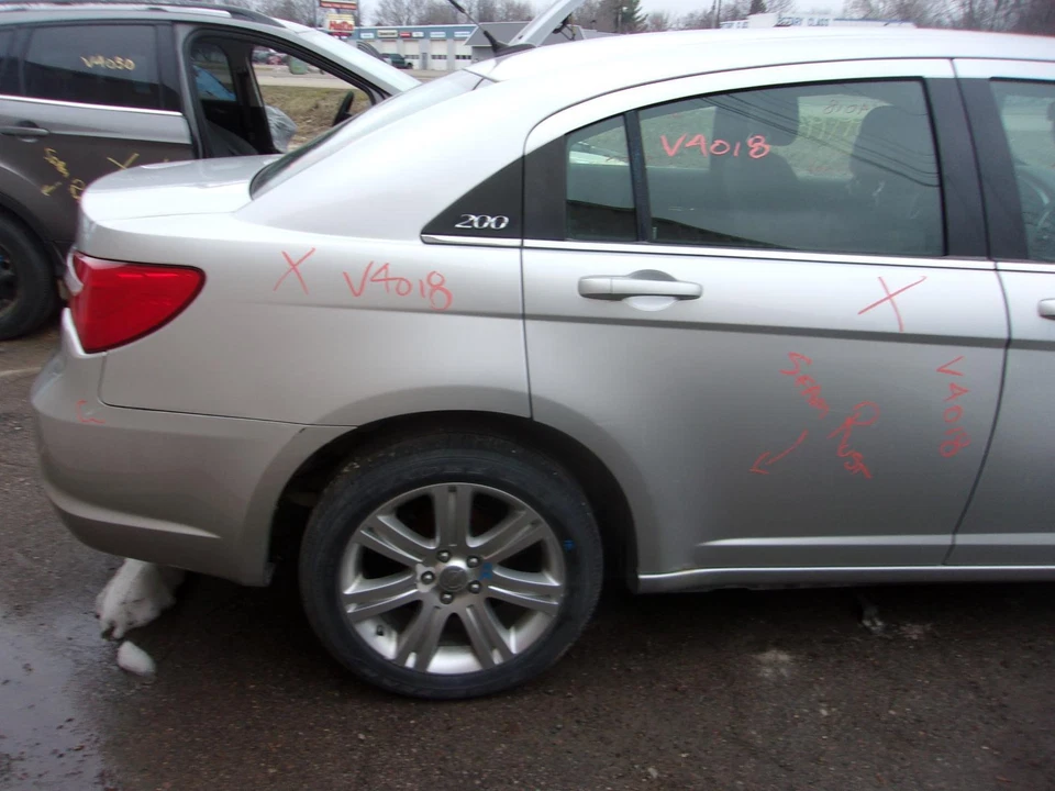 Used Automatic Transmission Assembly fits: 2011 Chrysler 200 AT 2.4L 6 speed aut - Imagem 3 de 4
