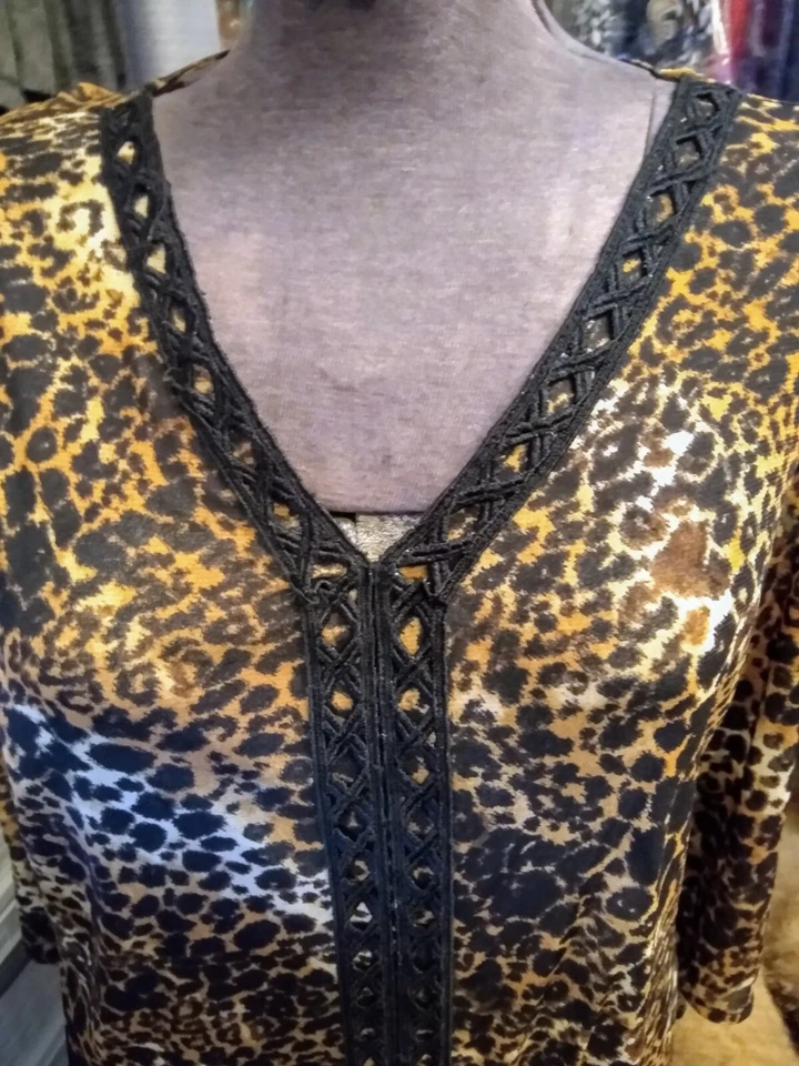 Blusa Alfani Talla XL Axilas 25 en Hombros Abajo 26 en Parte Inferior 30 en Foto 2 de 4