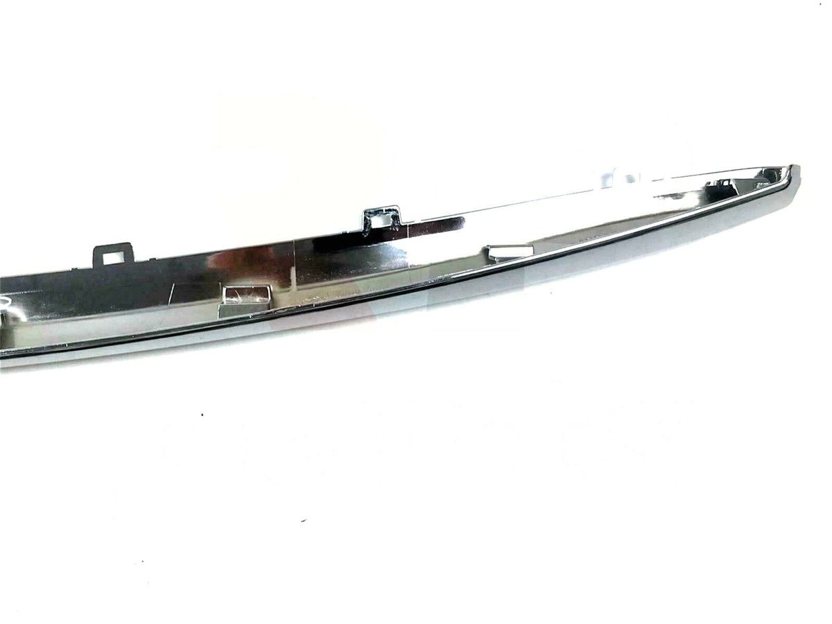 TOYOTA AURIS FRONT BUMPER LOWER CHROME TRIM STRIPE 5211202040 FOR