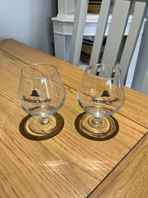 Zwei Mandarine Napoleon Cognac Schnaps Gläser