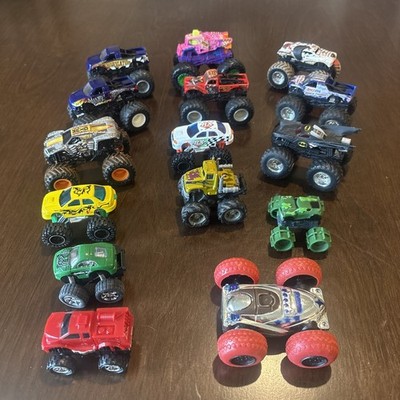 Monster Trucks 1/64 Scale Diecast Hot Wheels Monster Jam BKT Lot Of 15