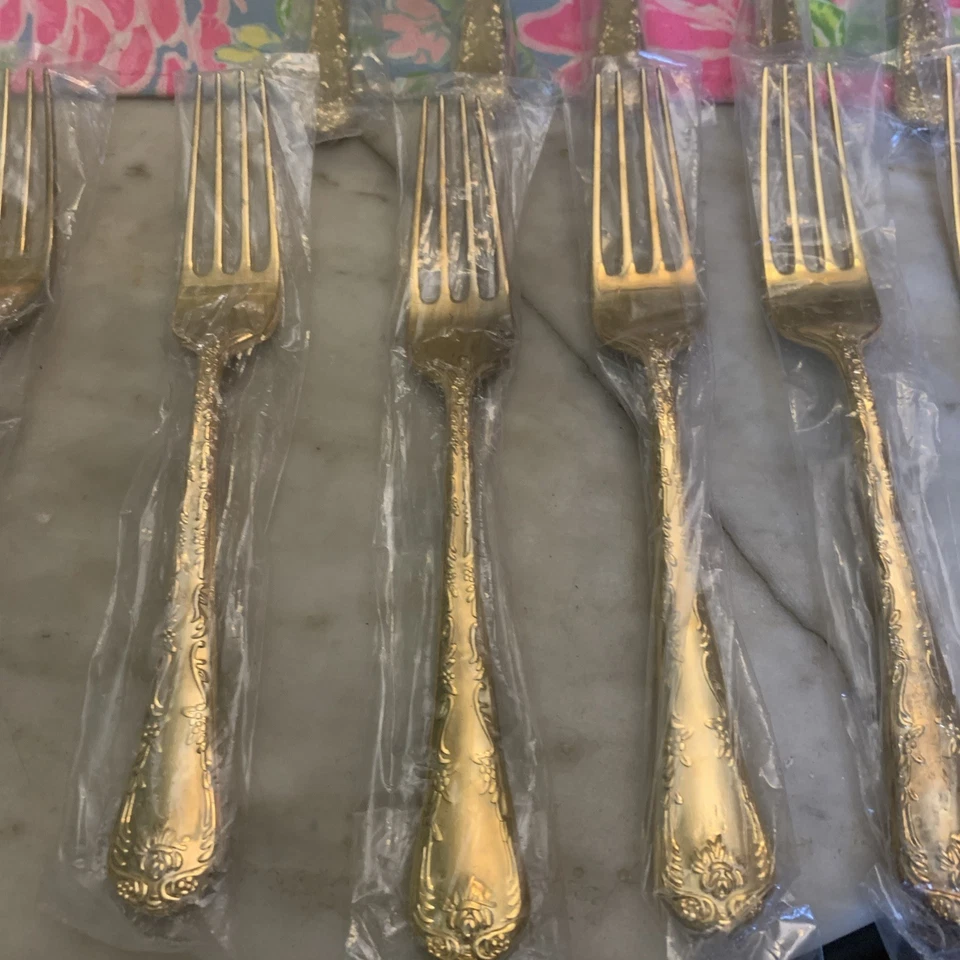 Rogers and Son Gold Tone Flatware Set, ENCHANTED ROSE, 32 Piece Set Floral New - Image 2 of 4