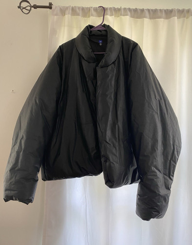 Men’s Black Yeezy Gap Insulated Puffer Jacket Full Zip Stand Collar XL Short