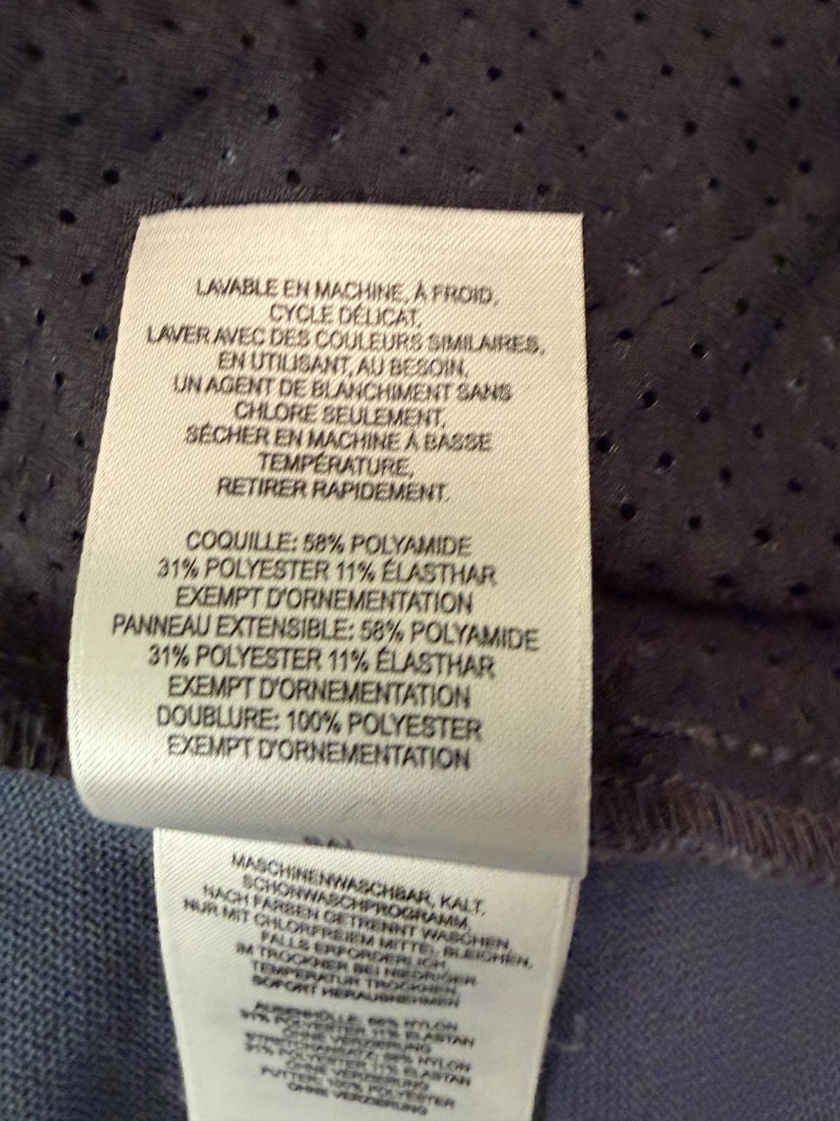 Mountain Hardwear Offwidth softshell jacket in bl… - image 6