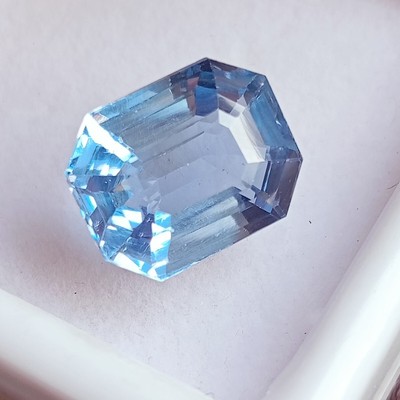 Natural Blue Aquamarine Radiant Cut Treated Certified 9.40 Ct Loose Gemstone