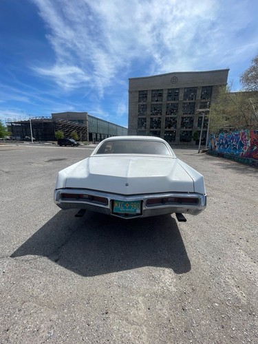 1972 Pontiac Grand Prix model J - Picture 8 of 29
