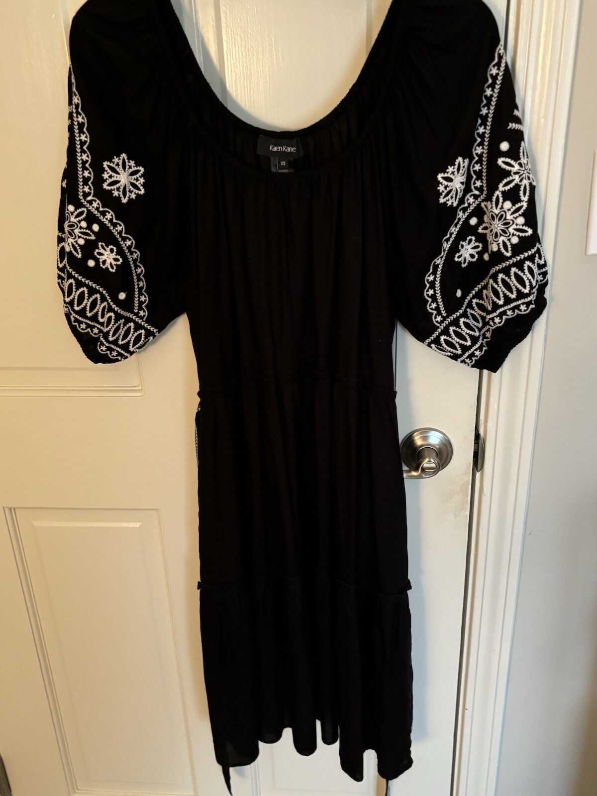Picture 2 of 6