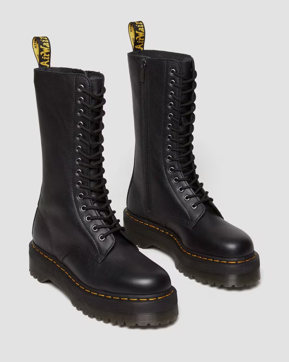 靴 Dr.Martens boots hqdefault.jpg
