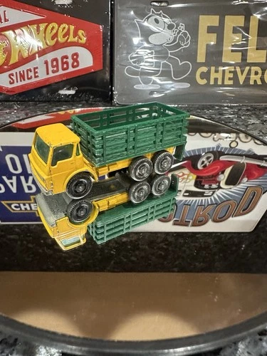 1967 LESNEY MATCHBOX SERIES DODGE STAKE TRUCK