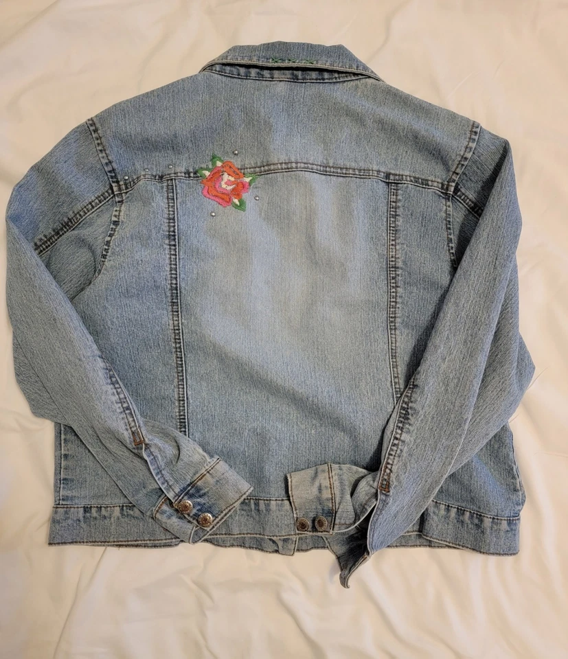 Chaqueta de mezclilla azul para mujer Arizona Jean Company XL bordada personalizada con botones Foto 3 de 4