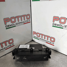 Zentrale Instrumentenhaltermaske. Arma... MERCEDES-BENZ Classe B (T245) 200 CDI Zentrale Instrumentenhaltermaske. Arma... MERCEDES-BENZ Classe B (T245) 200 CDI