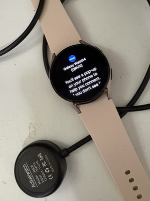Samsung Galaxy Watch4 40mm Pink Aluminum Smart Watch Fitness Tracker GPS
