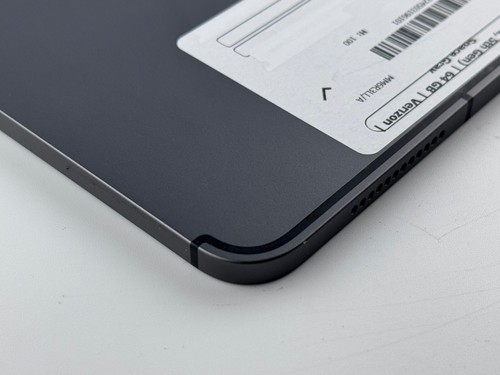Apple iPad Air 5th Generation A2591 64GB Wi-Fi + 5G 10.9in Space Gray ID042125ii - Picture 10 of 12