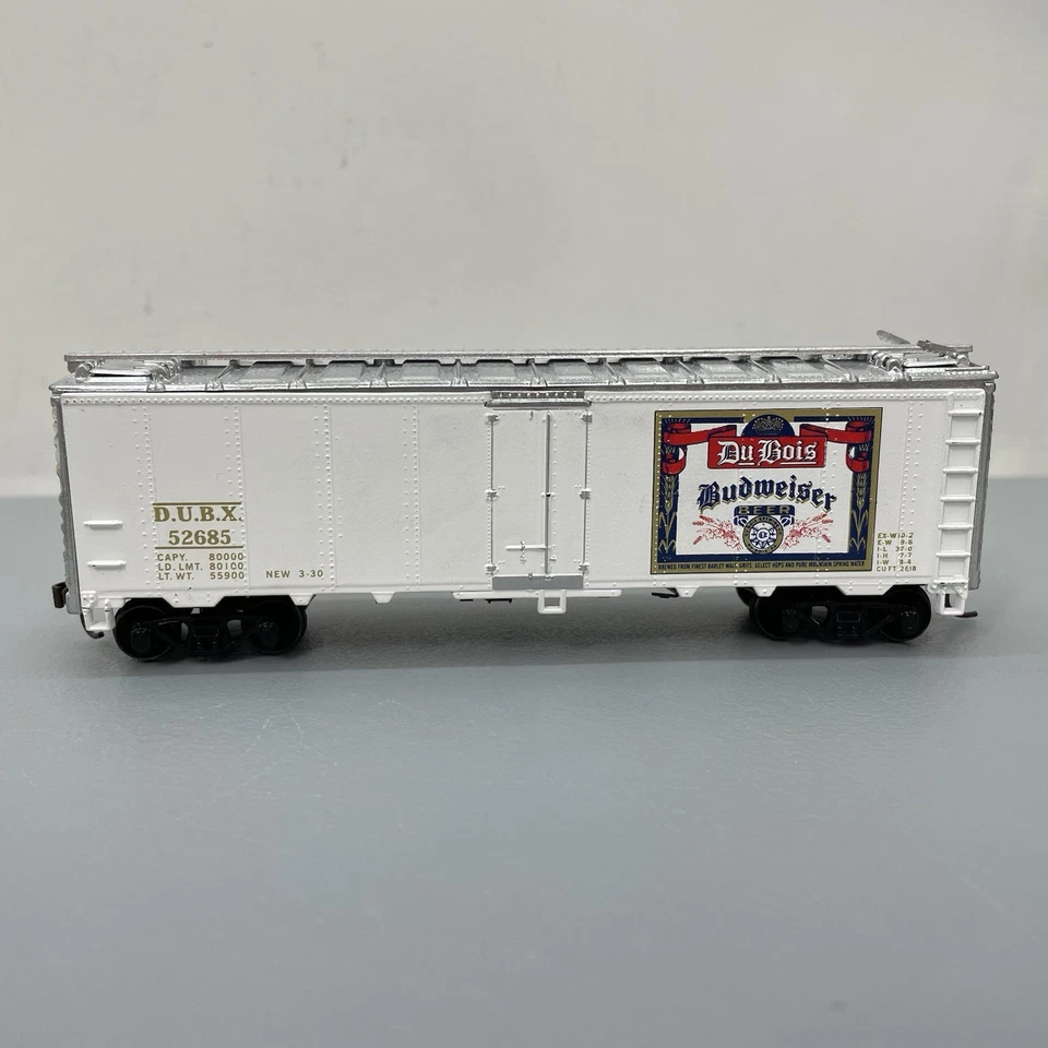 Debois Brewing Co Budweiser Train Freight Car Beer Reefer HO Scale White - Image 2 of 4
