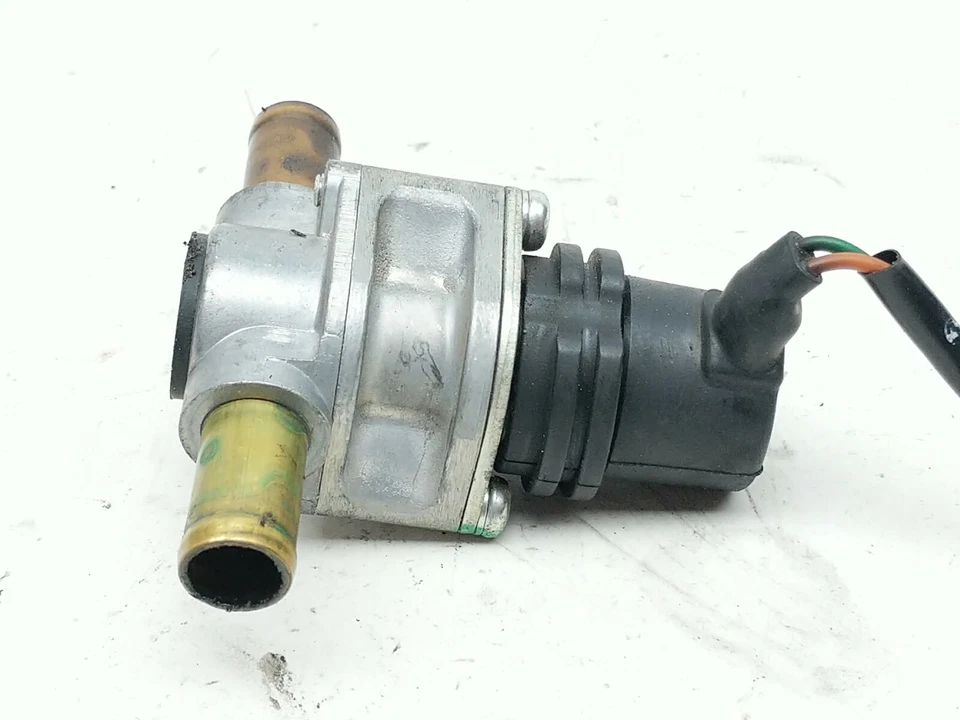 Solenoide interruptor válvula aire Yamaha FJR 1300 07 Foto 3 de 4