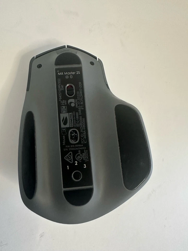 Logitech MX Master 2S Bluetooth Edition Wireless Mouse Graphite - Image 3 of 4