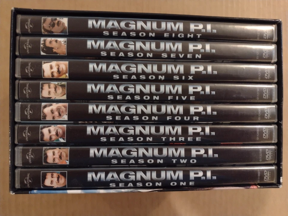 MAGNUM P.I. COMPLETE SERIES 1-8...42 DVD SET TOM SELLECK...LIKE NEW..FREE SHIP - Image 3 of 4