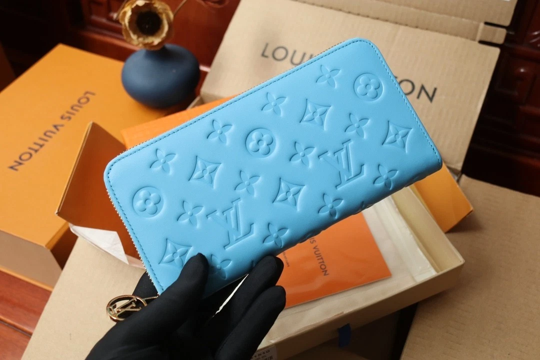 LLouisV - M81510 - Long Wallet - Blue - NEW - product detail image 2