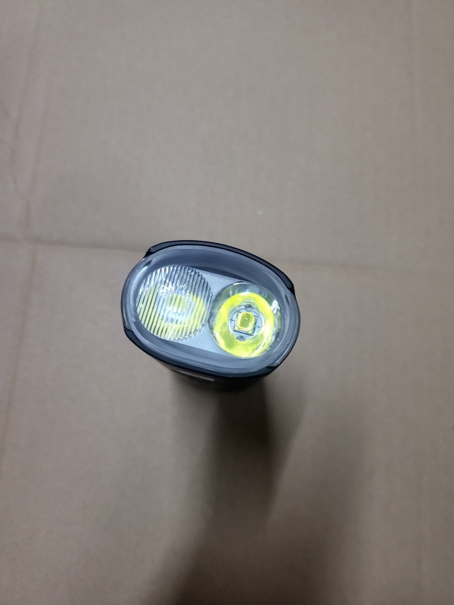 Halfords Advanced 1800 Lumen Front Bike Light Black UK