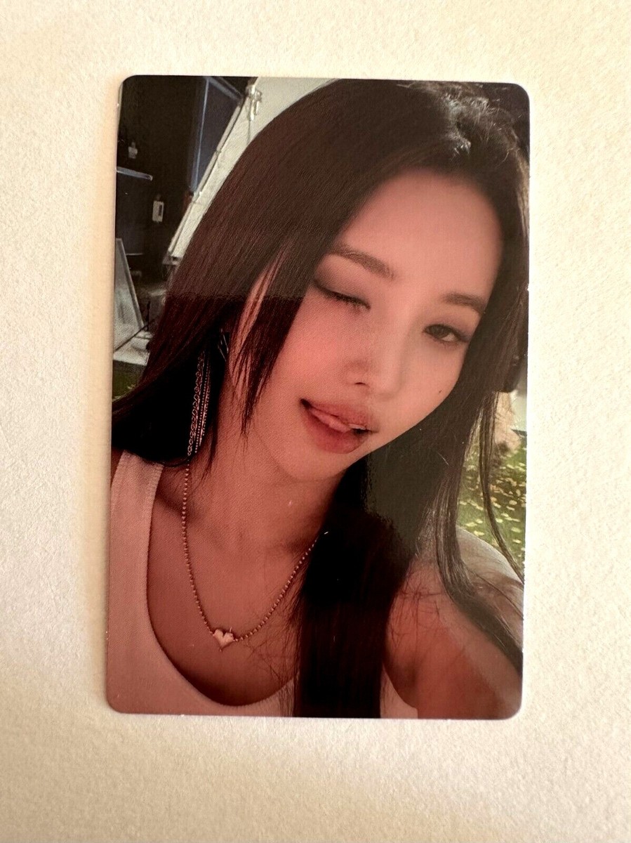 G)i-dle G-idle heat album Official photocard - Miyeon Minnie