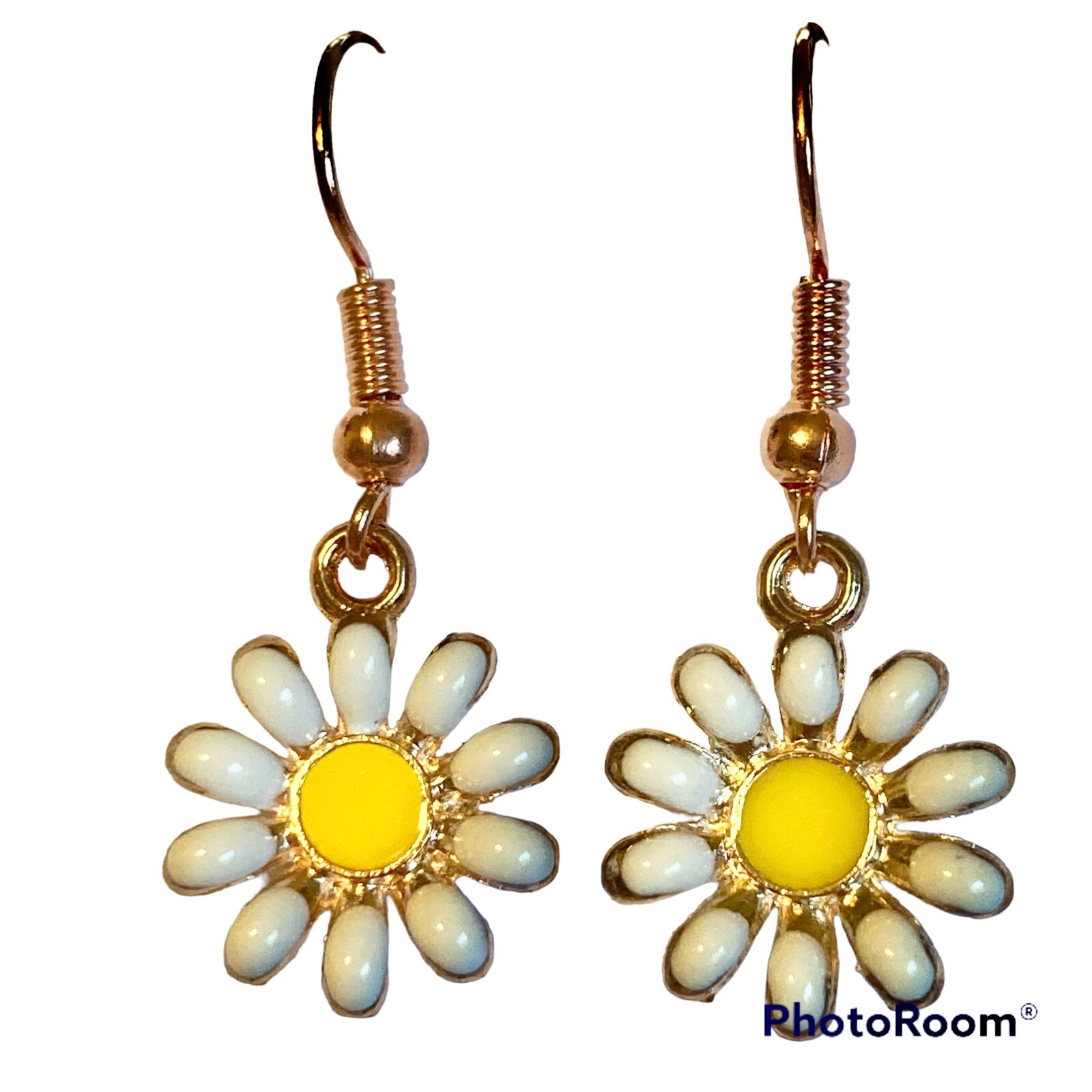 Daisy Flower Earrings Rose Gold Plated Enamel White Yellow Dangle