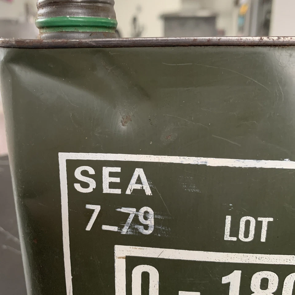 BIDON D’HUILE MILITAIRE SEA - Photo 2/4
