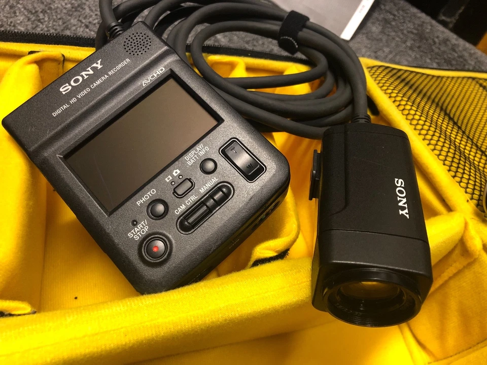SONY HXR-MC1 DIGITAL HD VIDEO CAMERA RECORDER FULL SYSTEM MINT CONDITION CLEAN - Image 2 of 4