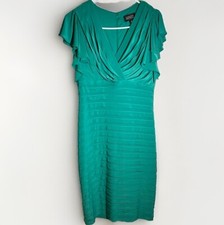 Adrianna Papell Dress Size 10 Green Deep V-neck Short Flutter Sleeves Tiered