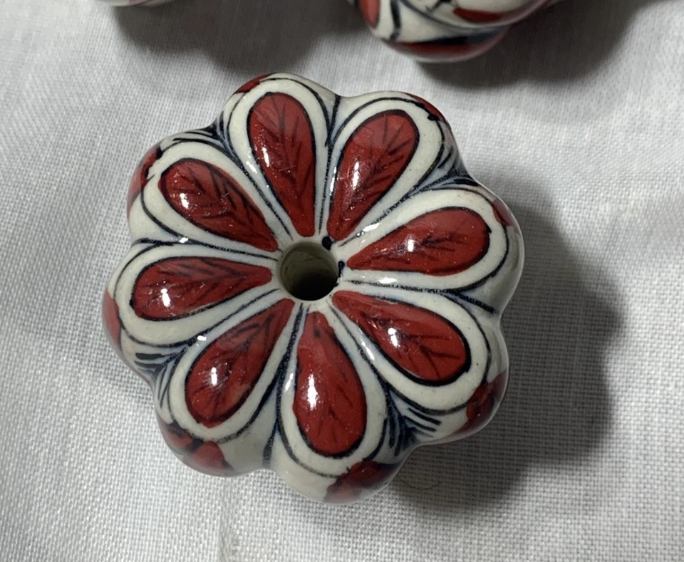 VTG Flower Shaped Ceramic Hand Painted Floral Drawers Knobs With Bolts - Image 4 of 4